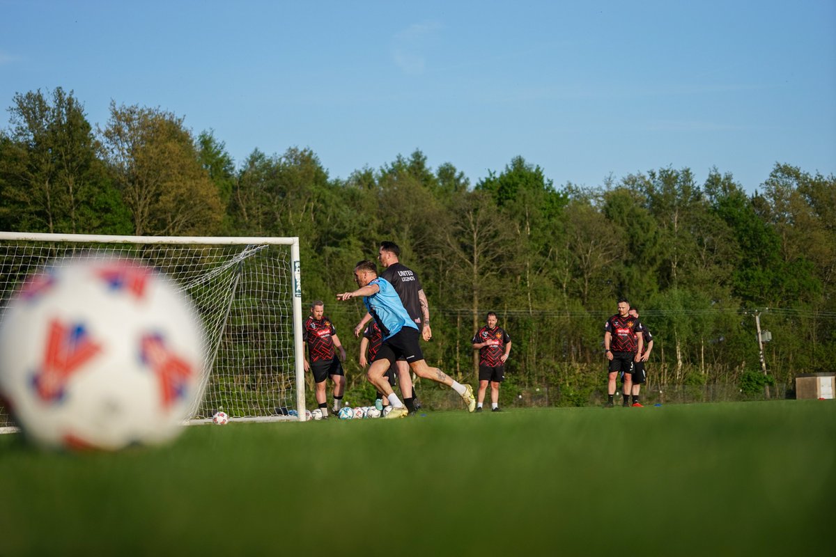 evestrust's tweet photo. ⚽ TRAINING STARTS NOW

The lads are in. Weekly sessions begin as the squad builds toward 23.05.26.

This year we go to the next level.

Drop a 👏 and wish them good luck.

🎟️ https://t.co/QvWVw7tKYw
#Legends26 #DRFC https://t.co/4Z6R5szbic