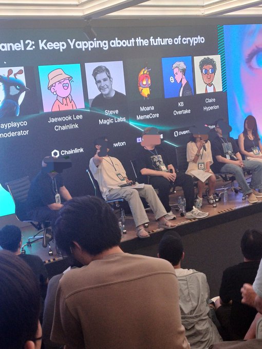 AmyCoe16's tweet photo. I learned more about memecoin projects, trading strategies, and the crypto space in one day than I have in months of online research—thank you to everyone who shared their insights! https://t.co/wde2knAsk6