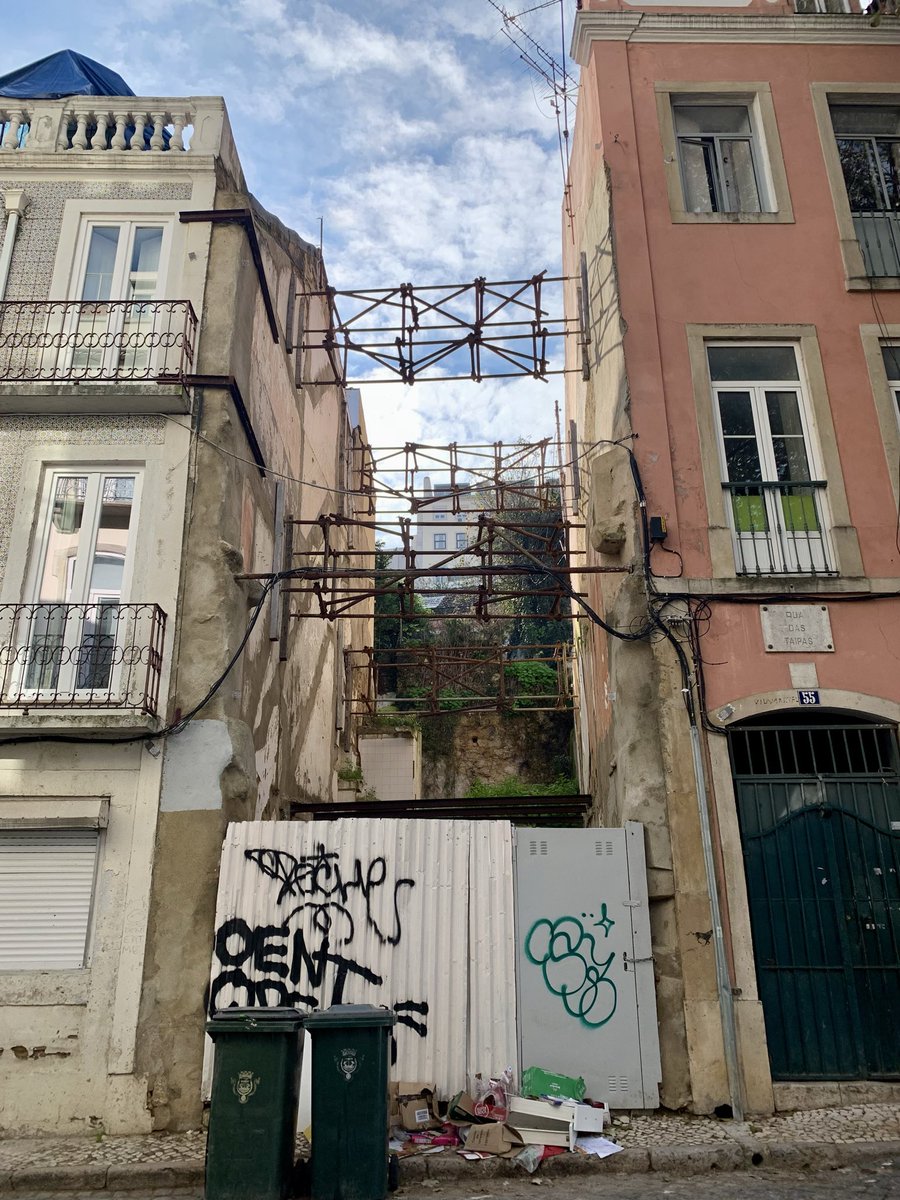 LayoverFinance tweet media