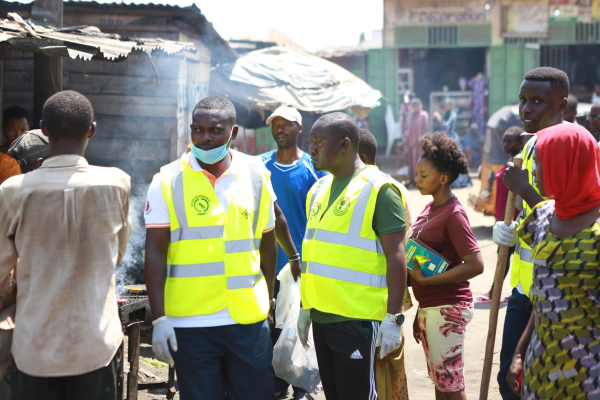 nduwijonas27's tweet image. 🌍💚 La Terre nous nourrit. À nous de la défendre. 🌱♻️
En cette Journée mondiale de la Terre Nourricière, engageons-nous pour un Burundi plus propre, plus vert et plus responsable. 🇧🇮🌿

#MotherEarthDay #ACAPEBurundi #StopPollution #BurundiVert 🌍