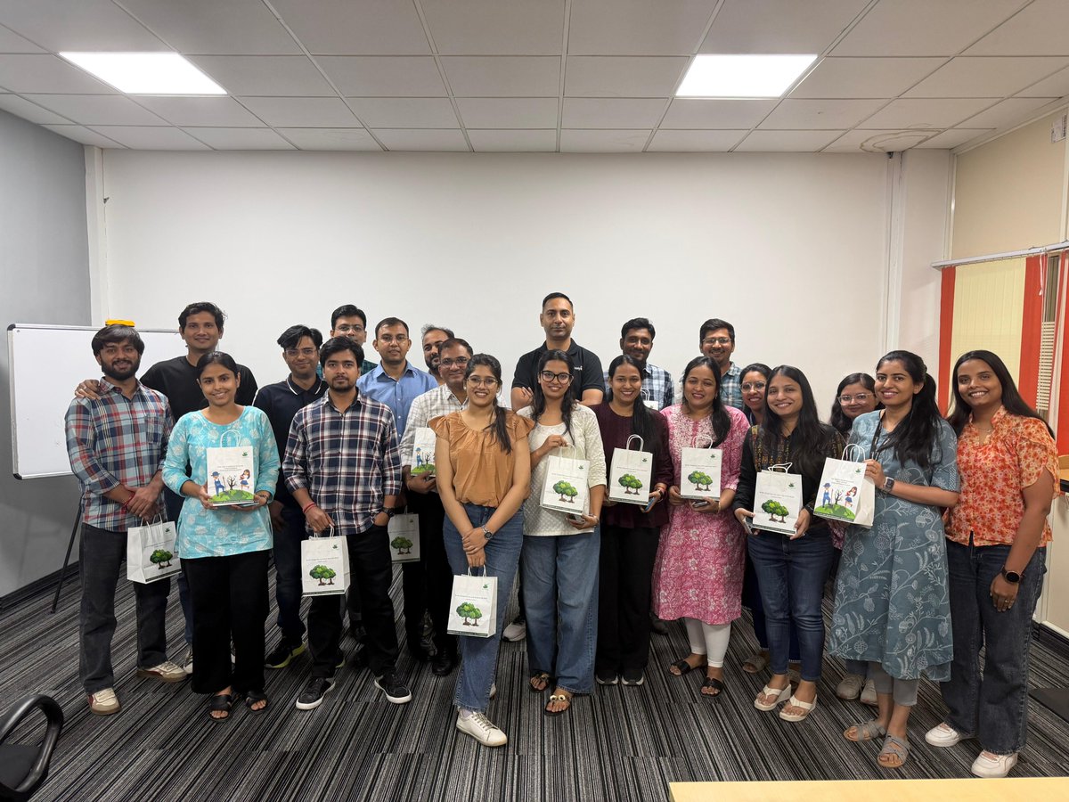 ranosys's tweet photo. This #EarthDay, we distributed DIY Plant Kits to plant lovers ready to grow something green.

Small steps, meaningful impact.

#Ranosys #Sustainability #EarthDay2026 https://t.co/ezzSWS5iVp