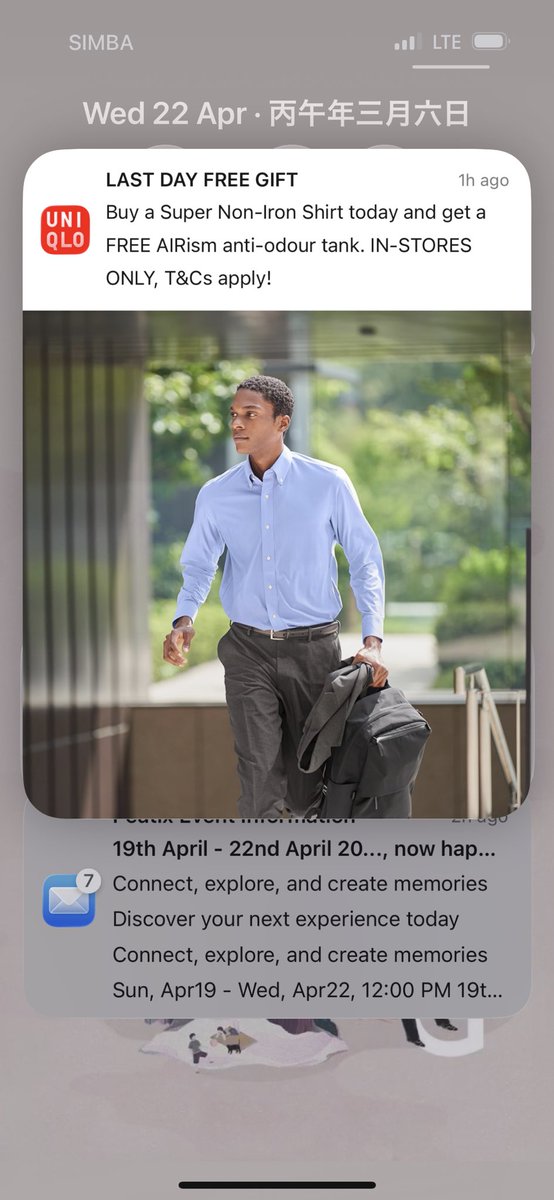 lowsuann12's tweet photo. ok so uniqlo is implying that i am lazy AND stinky https://t.co/i4MsaPMFJw