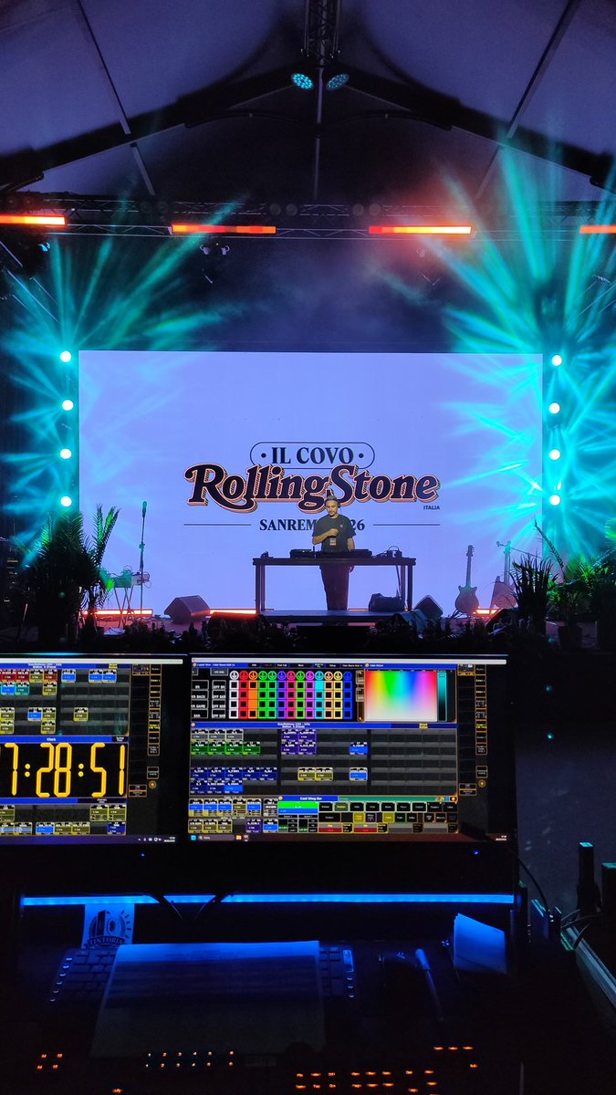 SHEHDS_Stage's tweet image. 🎪 Outdoor festival or home mood lighting?
💡 New 18x12W LED: brighter, efficient, 3133 Lux at 10m, 45° beam.
🌈 6 colors + mixing, high CRI, 7500K – pure, natural light.
🌧️ IP65 + anti-fog lens = rain or shine, no worries.
 👇Follow us 
#shehds #stagelight #lighteffect #digigs