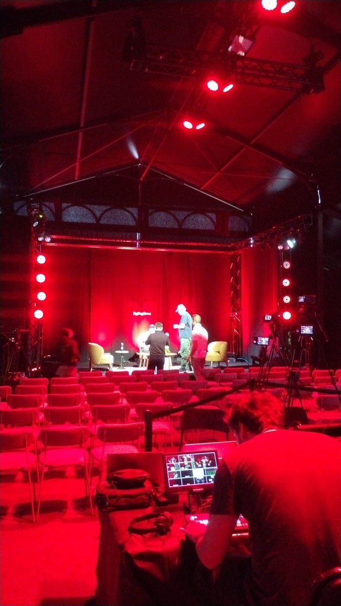 SHEHDS_Stage's tweet image. 🎪 Outdoor festival or home mood lighting?
💡 New 18x12W LED: brighter, efficient, 3133 Lux at 10m, 45° beam.
🌈 6 colors + mixing, high CRI, 7500K – pure, natural light.
🌧️ IP65 + anti-fog lens = rain or shine, no worries.
 👇Follow us 
#shehds #stagelight #lighteffect #digigs