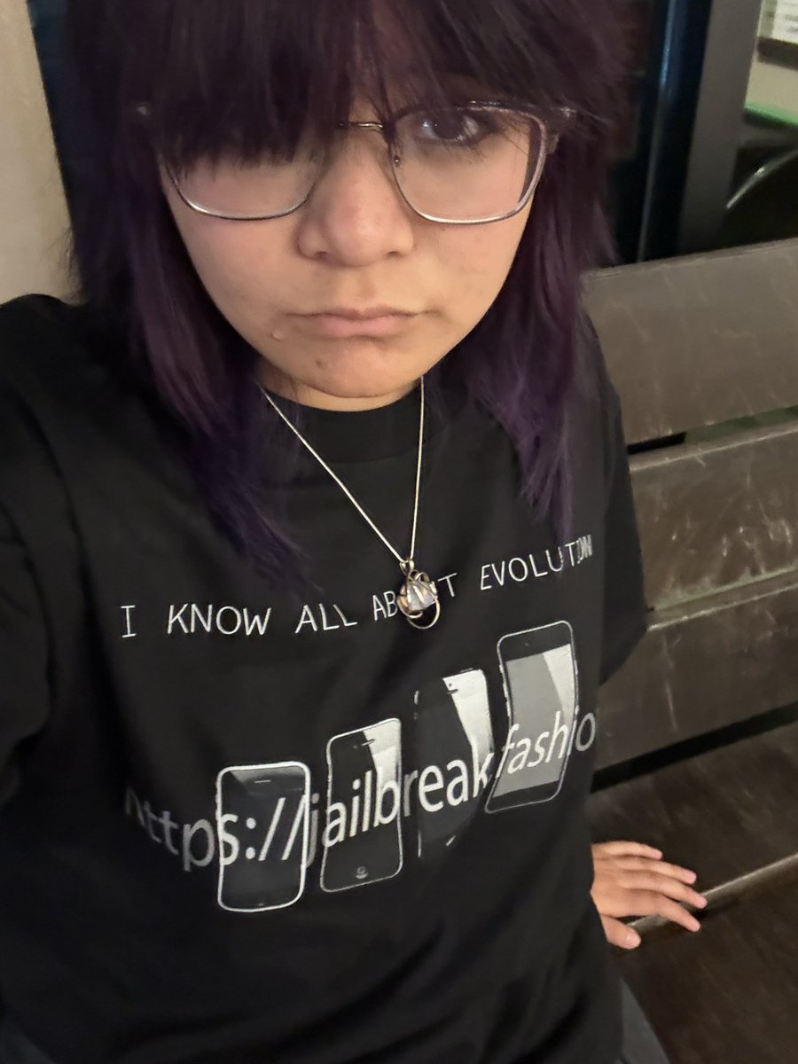 Canofw0rms1's tweet image. #JoostKlein #Jailbreak #Seattle 
I GOT JAILBREAK IPHONE SHIRT🙀🙀🙀