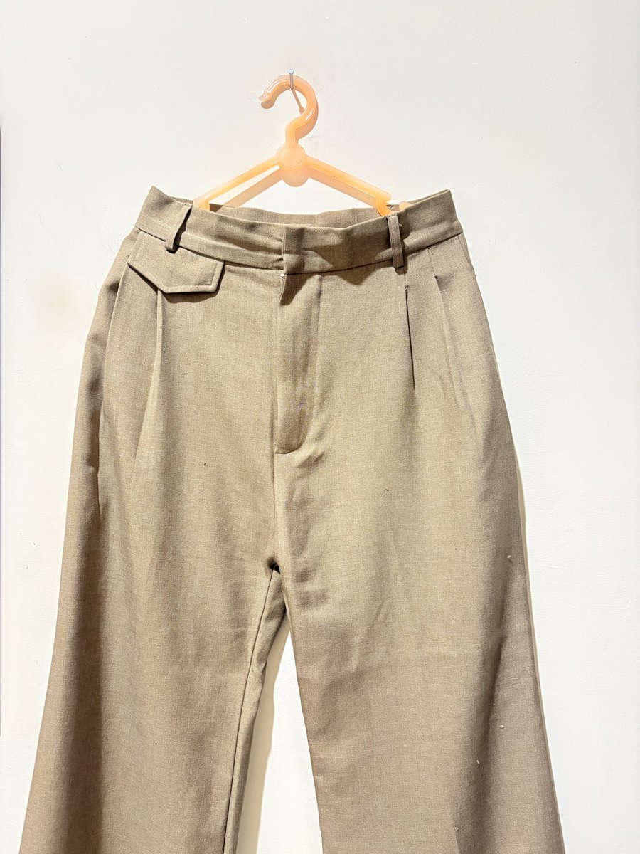 hidingfromna's tweet photo. wts oro pants yeona warna brown size L 70k aja
- jarang bgt dipakai
- ada minir deffect (sedikit bgt berbulu di bagian blkg tp bisa diilangin pake mesin pencabut bulu kain -> alatnya di 🍊 banyak)
- udh dipotong jadi 97 cm
- bisa 🍊 https://t.co/CWoz1fWG2u