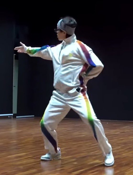 sunni ✦ tweet media