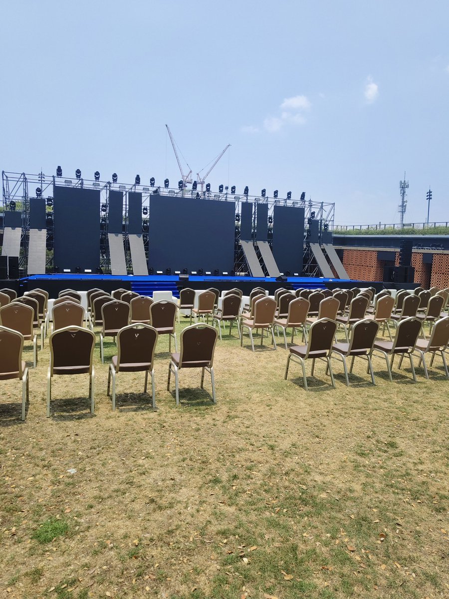 น้อนนนนนนนนน tweet media