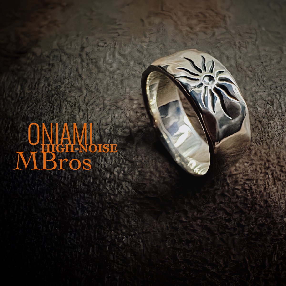 oniami_com's tweet photo. 【oniami pre order】

本日
鬼阿弥受注展示会5日目

最終日!!!!!

御徒町GRAND MARTIN
オープンしております！

少し風が強い曇り空
肌寒い1日です。

今日も
鬼阿弥にはタイヨウがいっぱいですよ

お待ちしています♪ https://t.co/iOMnvK7vXD