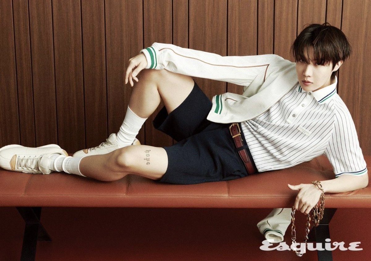 teamindiaforbts's tweet image. #jhope for Esquire Korea 1/2

esquirekorea.co.kr/article/1900997

#jhopexEsquireKorea
#jhopeLVButtersoft