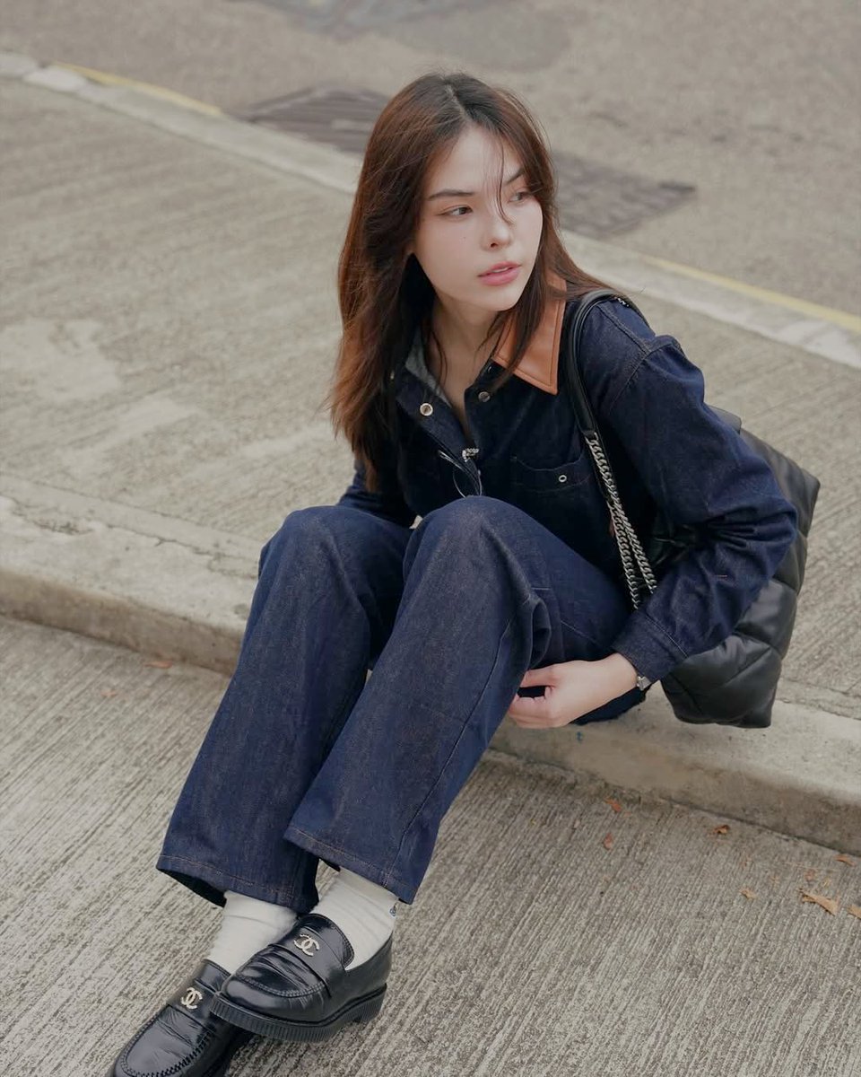 GirlOnFire tweet media