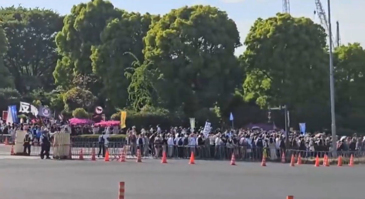 フォックス・コン tweet media