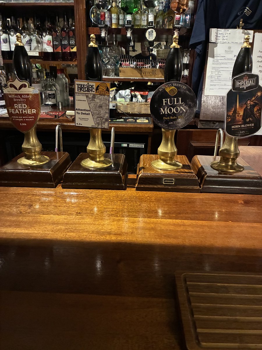 Mallard_Worksop's tweet image. #RealAle on Wednesday:
@WelbeckAbbeyBry Red Feather
@ImperialBrewery Horn Blower
@Torrside Attention to Detail &amp;amp;
Rowtons Full Moon
Plus ciders from @thatchers_cider &amp;amp; @lilleyscider 
Card payments accepted
Outdoor seating available
Open 12-9pm