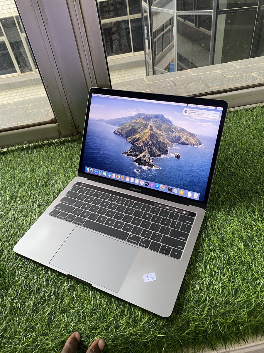 Evtechdigital's tweet photo. Macbook Pro 2019
 Core i7
 QuadCore 
16Gb ram 
1 Tb   ssd  
Touchbar | Touch ID 1
3.3 inch  
Display GPU: 2gb intel iris graphics   

Available now at kes 65,000

Call/Whatsapp:0798638690

Located along moi avenue at bazaar plaza,9th flr,Wing B,Suite B919 nrb
Atandi Gaucho https://t.co/uhZPy9kS7K