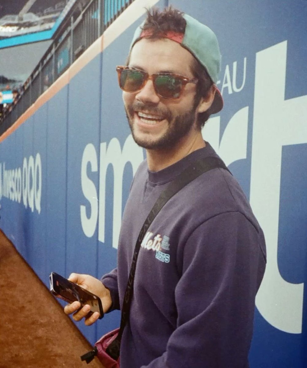 jmncisms's tweet photo. took my boyfriend and our dog to a mets game </3 aren’t they so cute https://t.co/HTZBFg0DYL