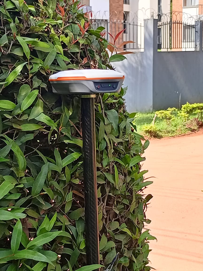 EagleCORS's tweet photo. A machine which does what it's meant to do👌. #GNSS #EagleCORS #Comnav. .📞0701170008 / 0789967990 https://t.co/Xr8qqJ05o1
