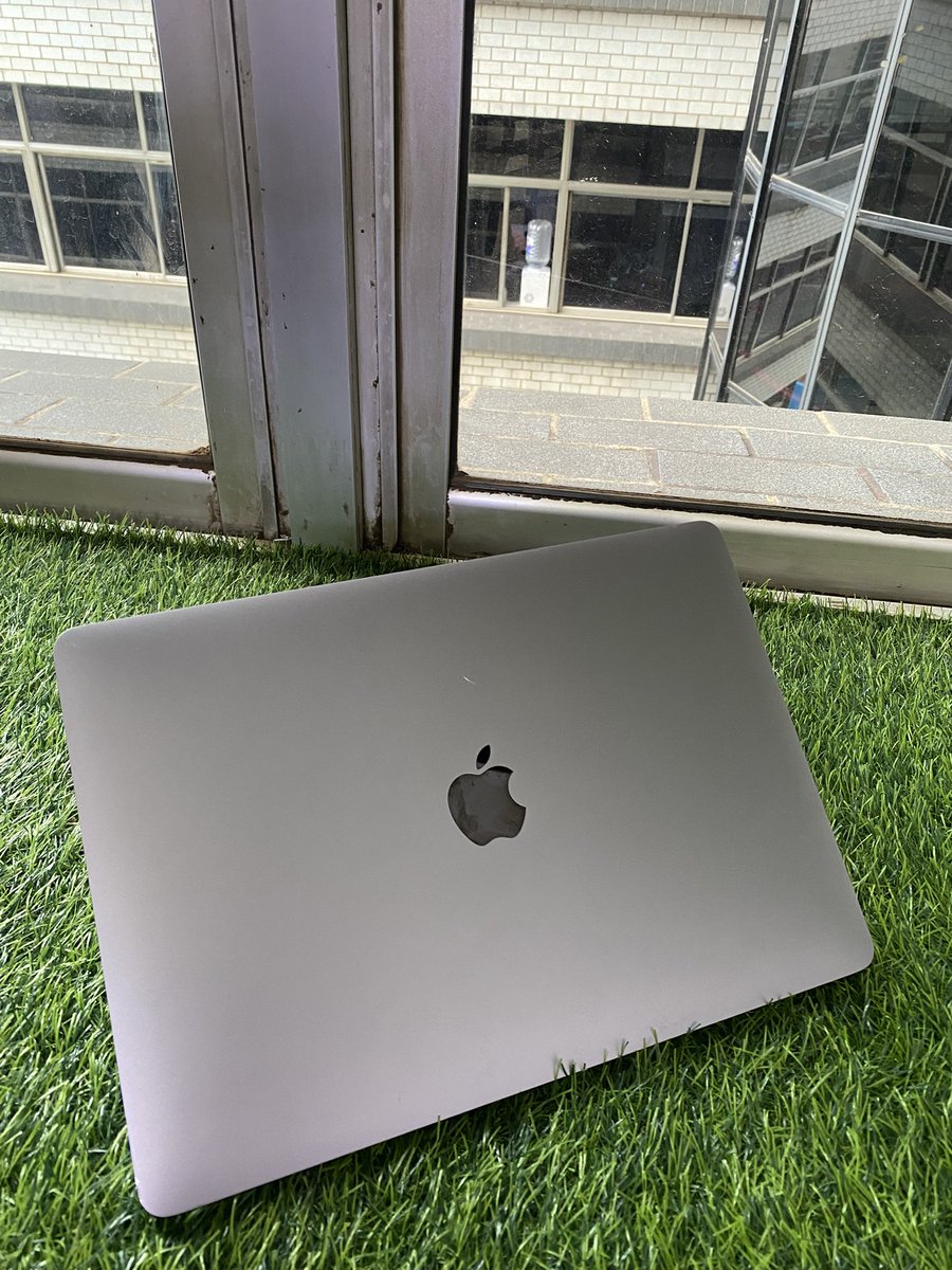 Evtechdigital's tweet photo. Macbook Pro 2019
 Core i7
 QuadCore 
16Gb ram 
1 Tb   ssd  
Touchbar | Touch ID 1
3.3 inch  
Display GPU: 2gb intel iris graphics   

Available now at kes 65,000

Call/Whatsapp:0798638690

Located along moi avenue at bazaar plaza,9th flr,Wing B,Suite B919 nrb
Atandi Gaucho https://t.co/uhZPy9kS7K