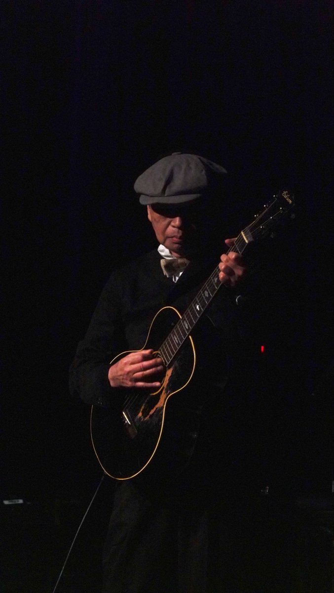 hosonoharuomi_'s tweet photo. Gibson Nick Lucas 🎸 https://t.co/8s5dapKeei