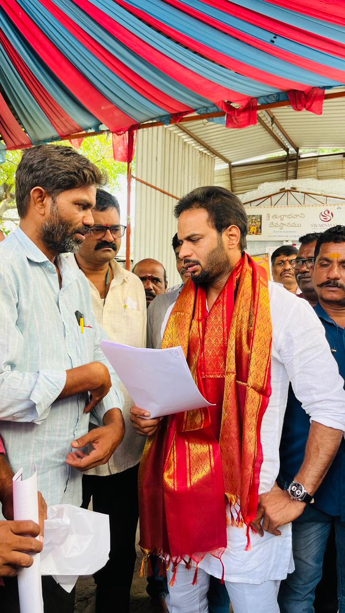 Raviyadav_bjp's tweet photo. ఆర్టీసీ కార్మికుల సమ్మెకు మద్దతుగా లింగంపల్లిలో కార్మికులతో మాట్లాడి వారి సమస్యలు తెలుసుకున్నాం. ప్రభుత్వం వెంటనే న్యాయమైన డిమాండ్లను పరిష్కరించాలి.

#RTCWorkers #WorkersRights #BJPTelangana #PublicTransport #SupportRTC #LabourIssues #BJP4IND #ravikumaryadav https://t.co/uq6CTm0yAZ