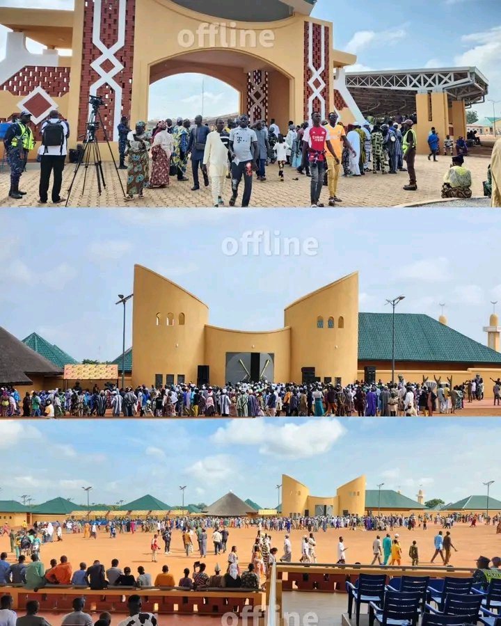 Benin_Construit's tweet photo. 👑 🇧🇯 Nikki et son majestueux palais royal

📷 #BeninTours https://t.co/2xaHnPt4ka