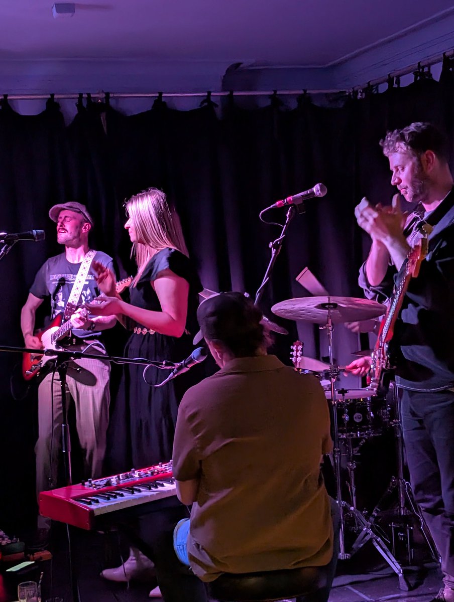 TonyHom33's tweet image. Great set last night by UK Blues Awards 2025 nominees #ConnolyHayes at the @WrothamArms #Broadstairs 

🎵 #KeepMusicLive 🎵
#JessHayes 🎙️ &amp;amp; #FrankieConnolly 🎸