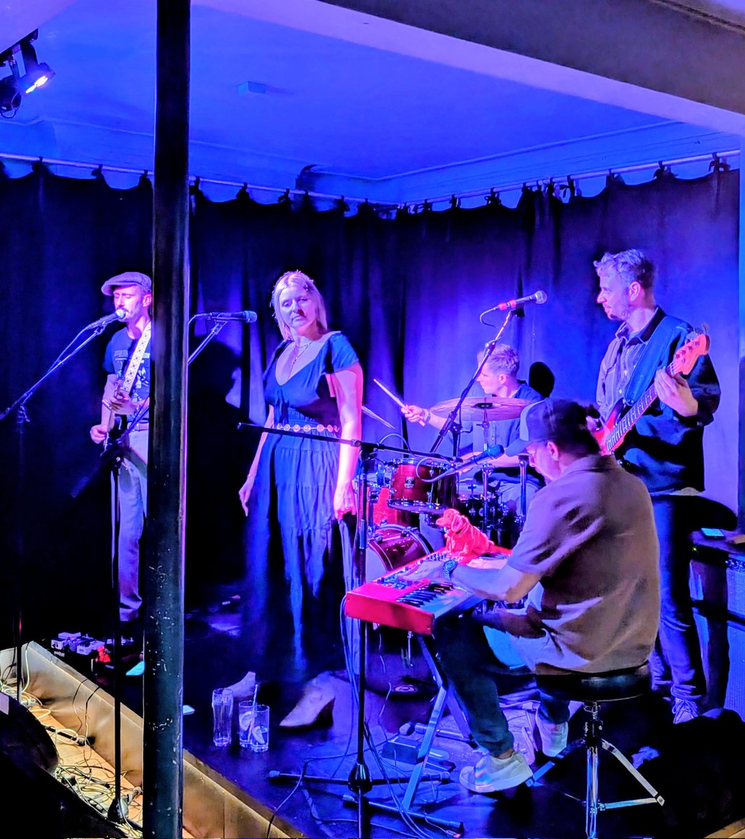 TonyHom33's tweet image. Great set last night by UK Blues Awards 2025 nominees #ConnolyHayes at the @WrothamArms #Broadstairs 

🎵 #KeepMusicLive 🎵
#JessHayes 🎙️ &amp;amp; #FrankieConnolly 🎸