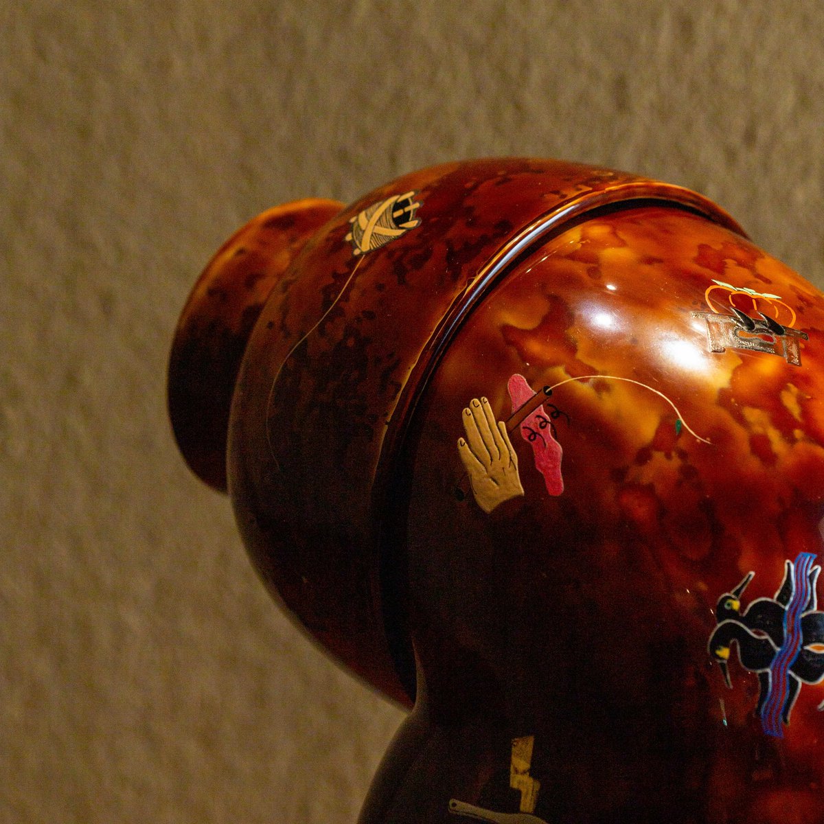 \　開催中！　/

企画展「染谷聡—trace tracing」

会期｜2026年4月19日(日)～7月26日(日)
時間｜10:00〜18:00（最終入館17:30）
会場｜ZENBI－鍵善良房－KAGIZEN ART MUSEUM

展覧会詳細▶zenbi.kagizen.com/?post_type=exh…

*画像は開幕当初