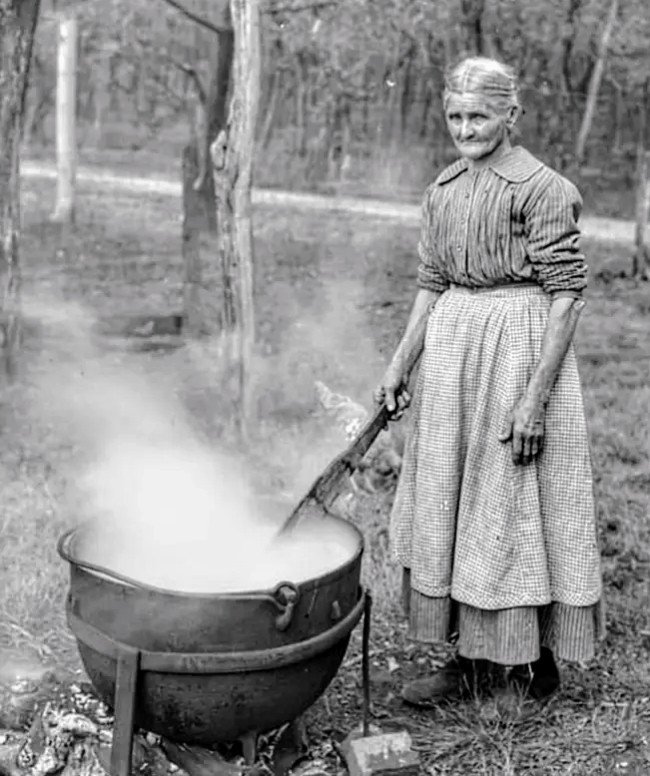 TVTOYMEMORIES's tweet image. JOHNSON &amp;amp; JOHNSON
BABY SOAP (1960s era)
and the 
EXECUTIVE VICE PRESIDENT
in charge of making the soap.  

     😂😂😂😂😂😂😂😂😂

#JohnsonandJohnson #humor #parody