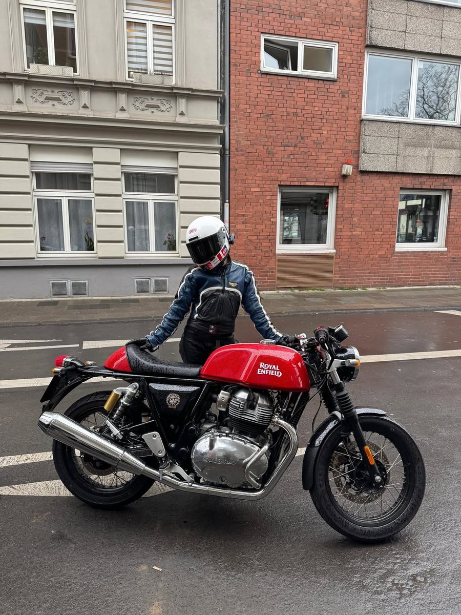 RELONIGZB's tweet image. Power. Precision. Pure thrill.

The Royal Enfield Continental GT 650 isn’t just a ride—it’s an attitude built for those who crave speed with style.

Visit Royal Enfield Loni today and feel the adrenaline.

#royalenfield #royalenfieldloni #ghaziabad #gt650 #ghaziabadriders