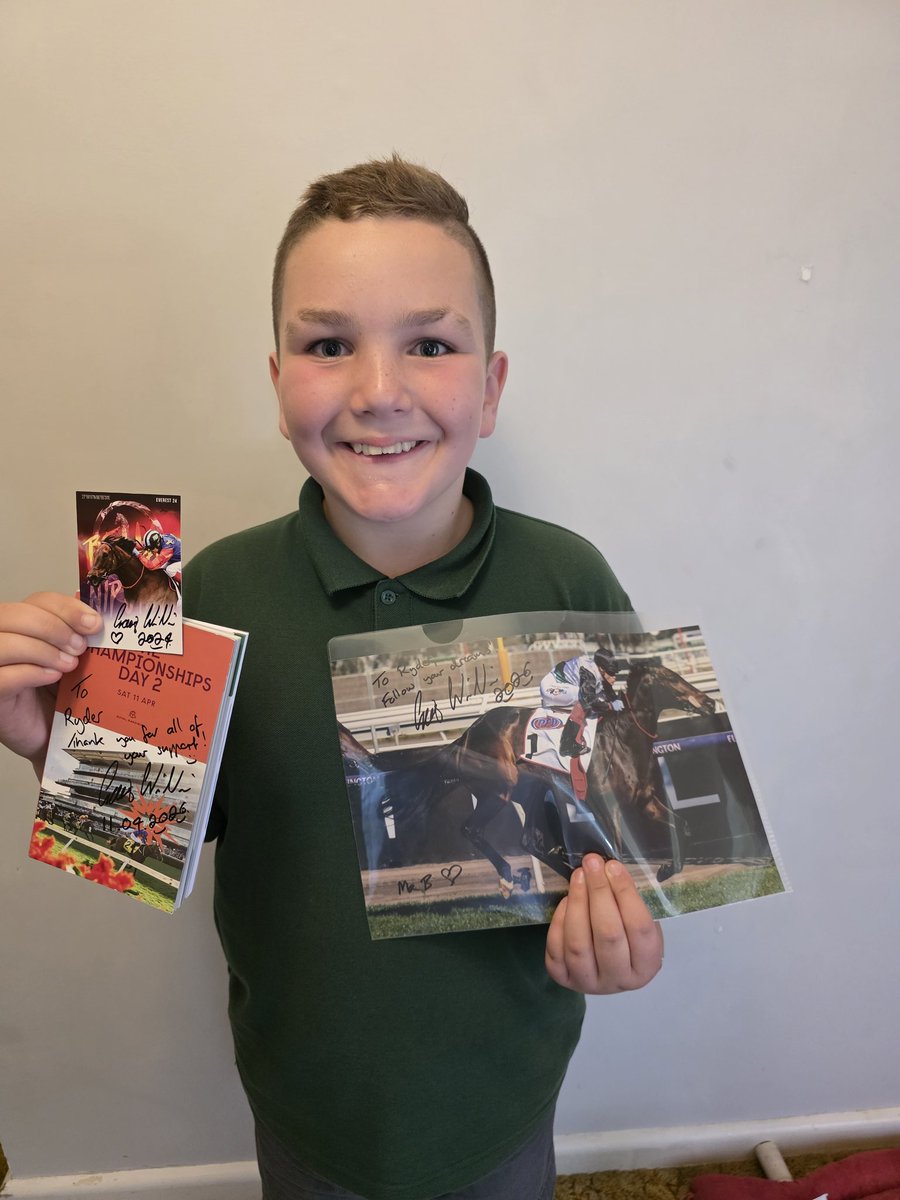 HpPallot's tweet photo. There is nothing like receiving a special package in the mail from one of your hero's.@CWilliamsJockey has once again put a huge smile on Ryder's face with these gifts.This is why he is the best in the business.He cares an looks after all racing fans no matter what. THANKS CRAIG https://t.co/S0cirCN85h