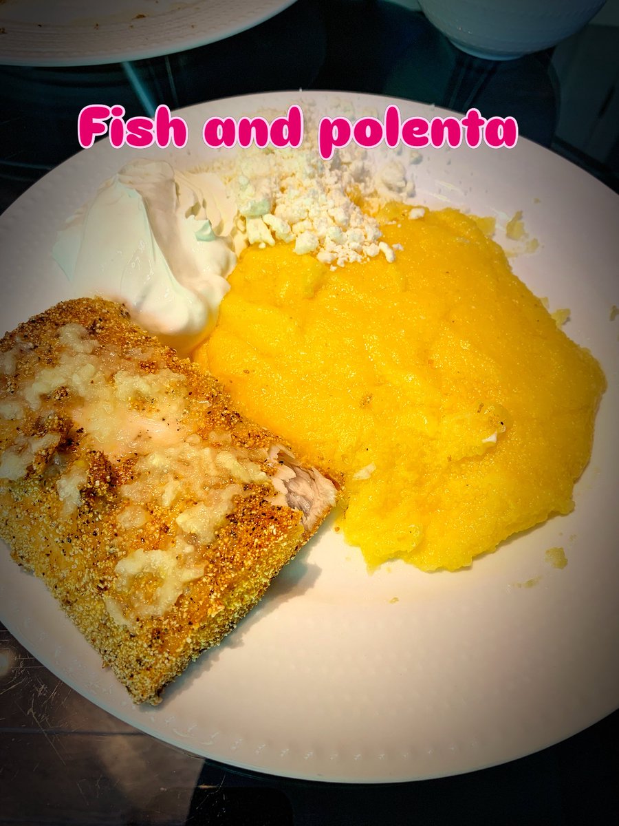 SaveMartInc's tweet image. Crispy fried fish with polenta, feta &amp;amp; sour cream – classic Romanian style!
What’s your favorite fish dish?
#Foodie #FriedFish #Polenta #RomanianFood #Yummy