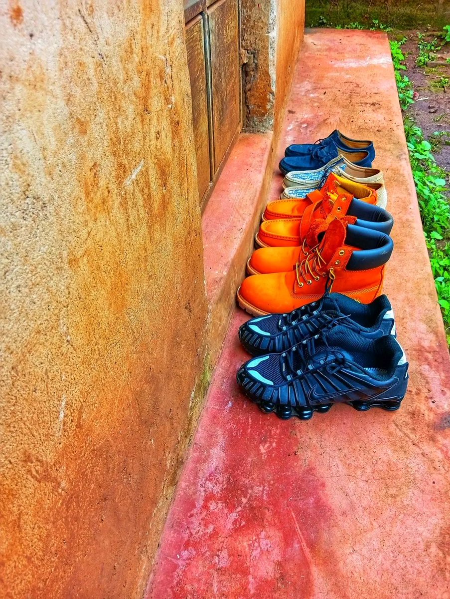 KIUNJURI tweet media