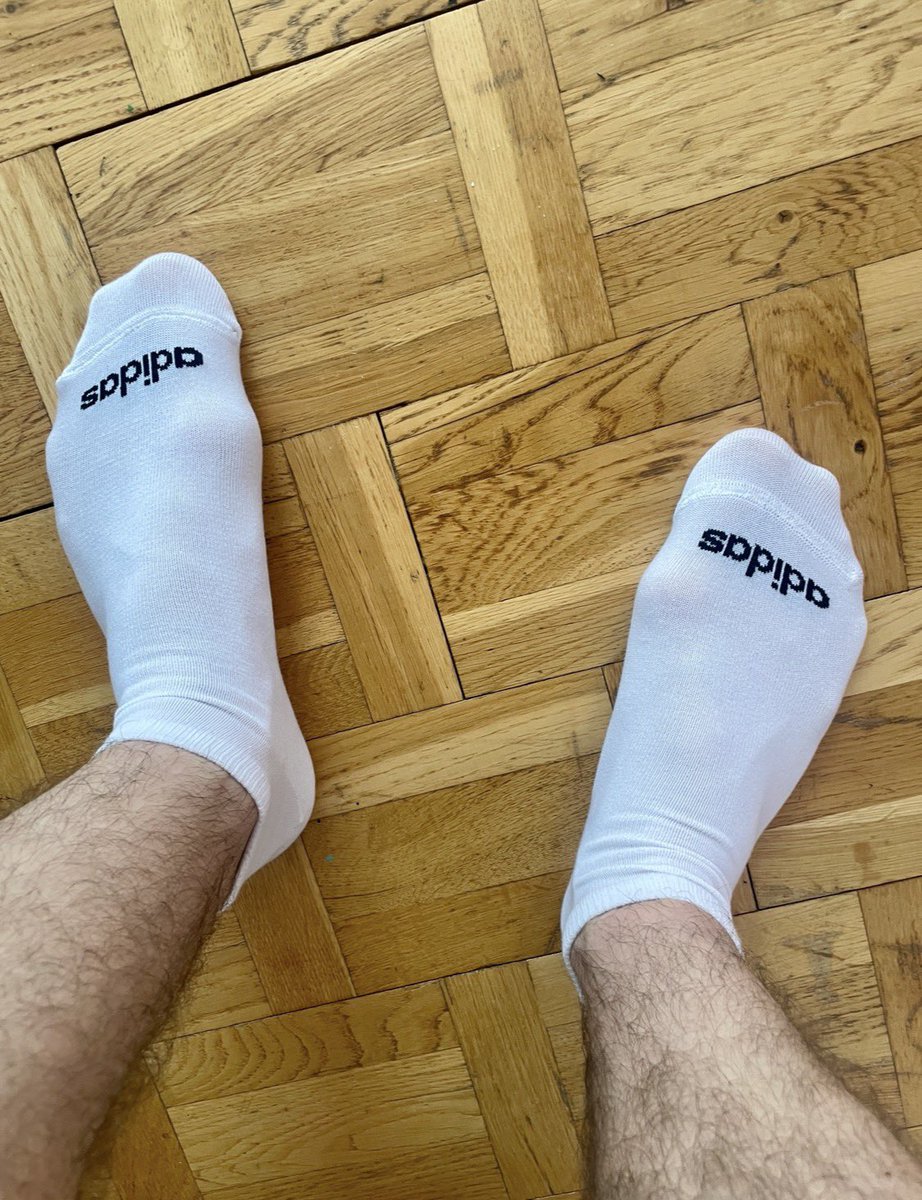 AdamMstr11's tweet photo. Tęskniłeś kundlu? Wiem że tak😈 Pokaż mi jak bardzo👇🦶 https://t.co/LMt6o7M53w