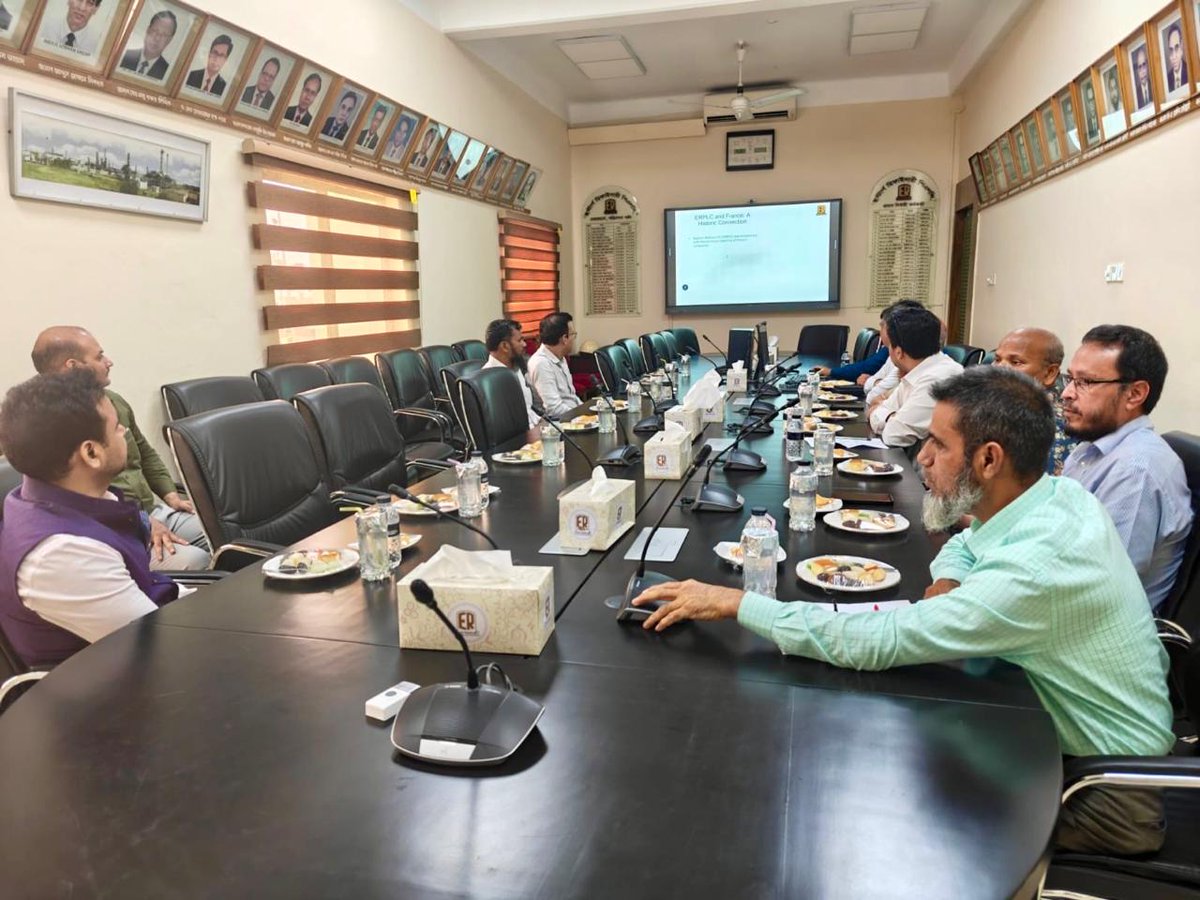 ahcichittagong's tweet image. AHC Dr Rajeev Ranjan paid a visit to Eastern Refinery Limited(ERL), #Chattogram, Bangladesh's sole state-owned oil refinery &amp;amp; one of the critical installations for its energy security.
India-Bangladesh 🇮🇳🇧🇩 relations are increasingly driven by a robust energy partnership.