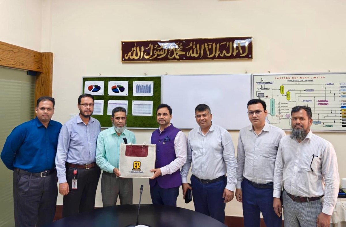ahcichittagong's tweet image. AHC Dr Rajeev Ranjan paid a visit to Eastern Refinery Limited(ERL), #Chattogram, Bangladesh's sole state-owned oil refinery &amp;amp; one of the critical installations for its energy security.
India-Bangladesh 🇮🇳🇧🇩 relations are increasingly driven by a robust energy partnership.