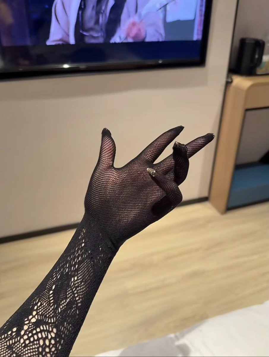 多给老公带几个帽子 tweet media