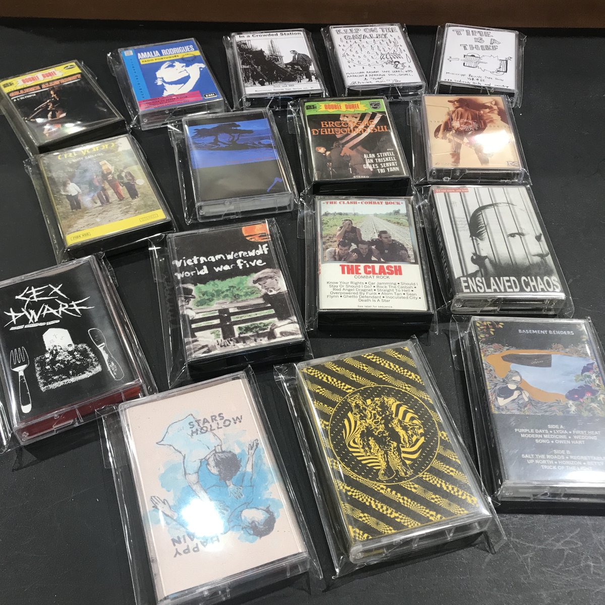 TOWER VINYL USED🌸】 本日も中古カセットテープが新入荷🎶 The Clash