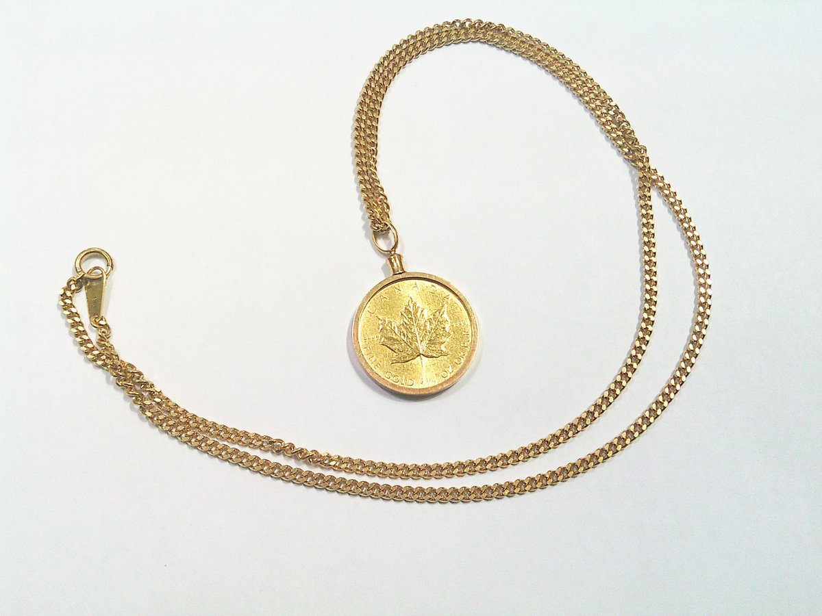 メイプルリーフ金貨の付いた、
金のネックレスを買取いたしました。

こういった品物は金貨とチェーンで素材が異なりますが、
その点も含めてしっかりと査定いたします。
別個に値段を出すことも可能ですので、
ぜひお持ちください。

#金買取
#金貨買取
#買取リッチ東京