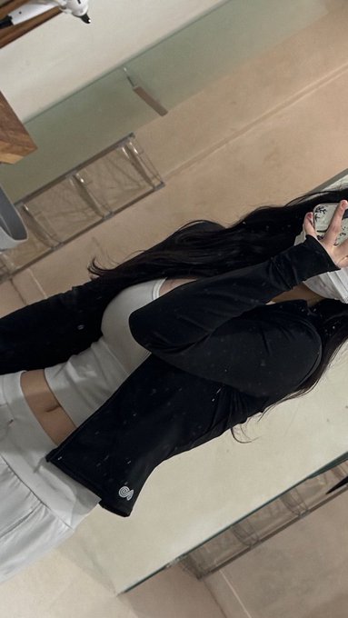 soomin tweet media