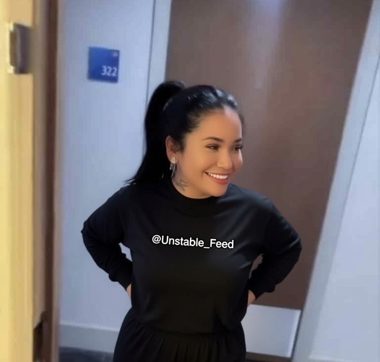 Smile so bright it resets the mood

Thread