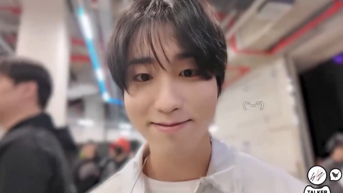 HANmagnitude's tweet photo. 🥺 https://t.co/SVhRnfmbgf
