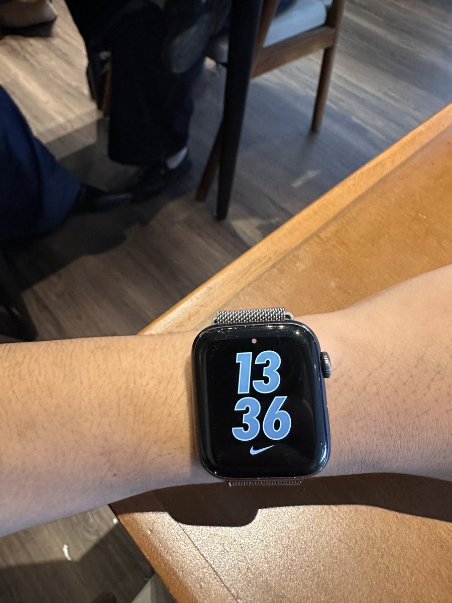 dxkysd's tweet photo. wts Apple Watch Series 5 44mm good condition, mines pemakaian aja dikit..bonus banyak strap dom Bandung, minat dm 
#wts #Applewatch5 https://t.co/ackTxENEGq