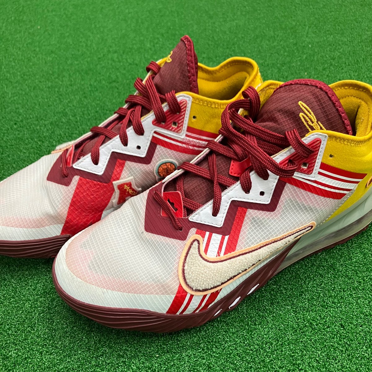 trefac_sports's tweet image. 【NIKE / ナイキ】LEBRON 18 LOW | ストリートに映えるカレッジスタイルの至宝
sports.treasure-f.com/shop/319/topic…

#バスケットボール #NIKE #ナイキ #LEBRON #18 #LOW #買取入荷 #愛知県 #買取