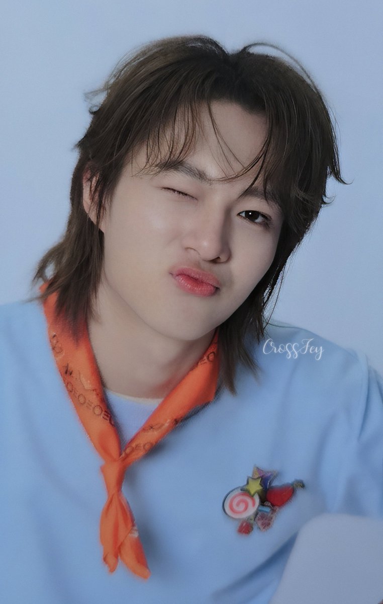 fey_cross tweet media