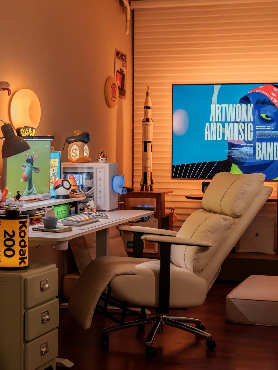 okupfurniture's tweet image. The ultimate support for your creative flow. From the deep recline to the focused light, every detail is engineered for your next breakthrough.

#OKUP #workspacegoals #ergonomicdesign #creativestudio