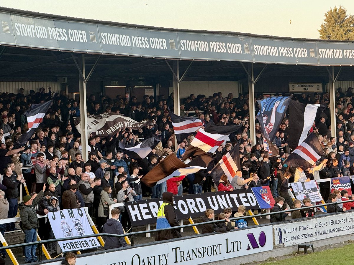 bowbrookshrew's tweet image. A huge win for the Bulls last night which keeps safety in their own hands going into Saturday’s last National League North fixture. Edgar Street, still one of the truly classic old grounds was rocking ! FT 2-1 #COYW  #OurCity #HUFC #YouWhites #UTFB #Groundhopping @HerefordFC