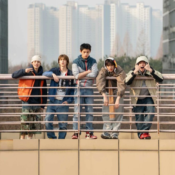 keonhooww tweet media