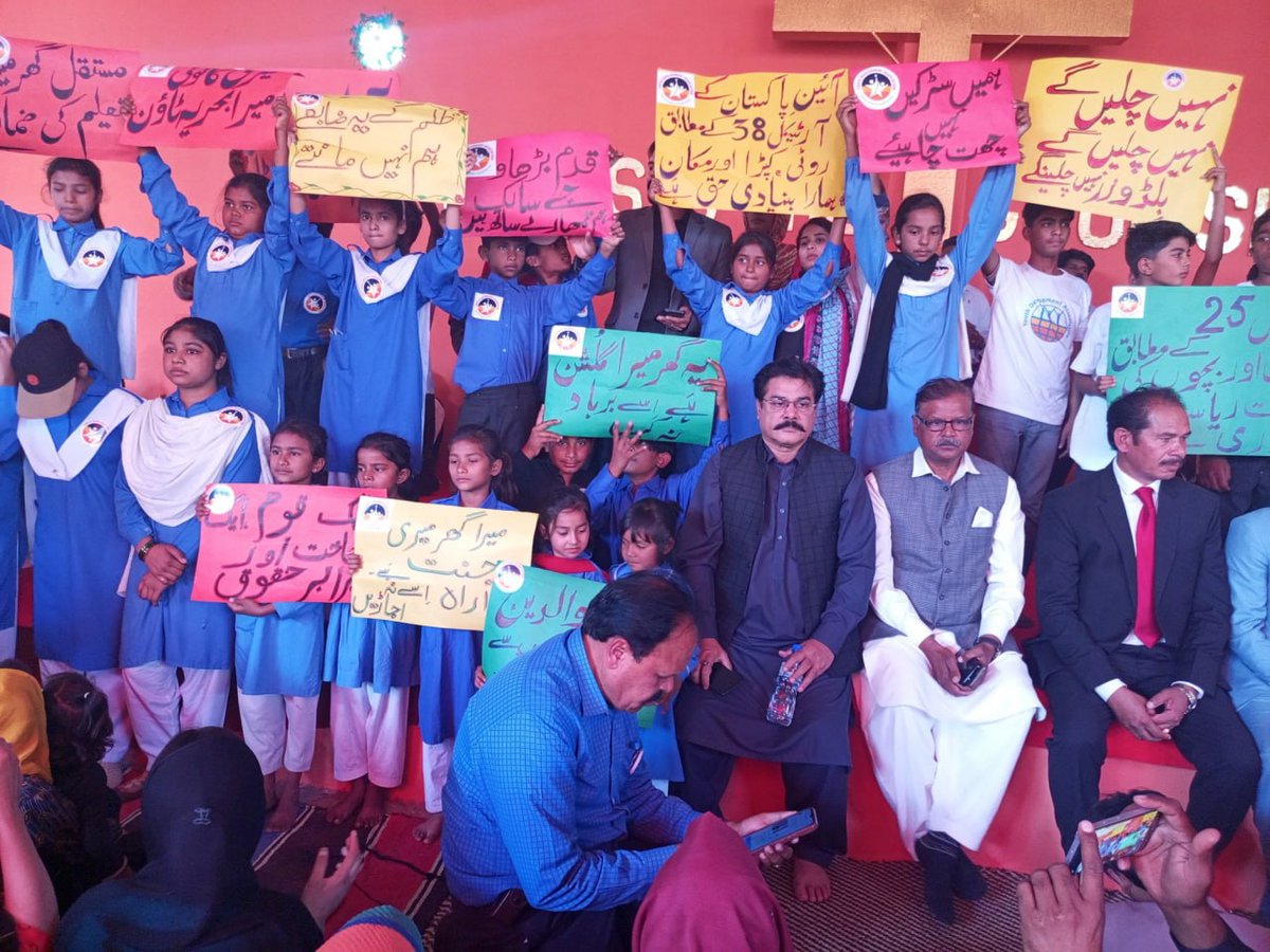 t_inconvenient's tweet image. Rimsha Colony in Islamabad—home to a Christian minority community—is facing forced evictions by authorities, with even school children protesting to protect their homes. Disturbing pattern from #Pakistan where minority rights continue to be sidelined. #StopEvictions