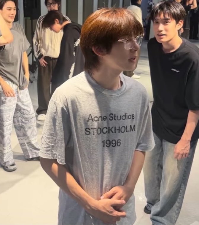 แงวชมพูวว ft.ตี๋ตี๋ป๋อ( •̯́ ₃ •̯̀) tweet media