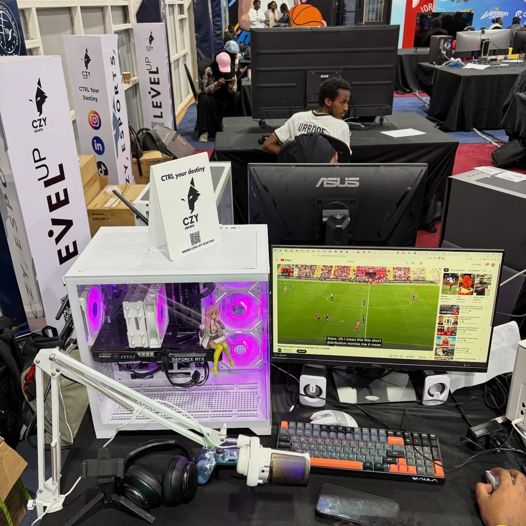 CzyEsports's tweet photo. This is what the CZY community looks like in real time. 🐺🎮
Built together👊.

Event: Movie Jabber Lanarchy LAN Party🎮🤩

#czyesports #czyapparel #kenyagamers  #gamingsetups #gamingpcbuild https://t.co/OAj19v3O3n